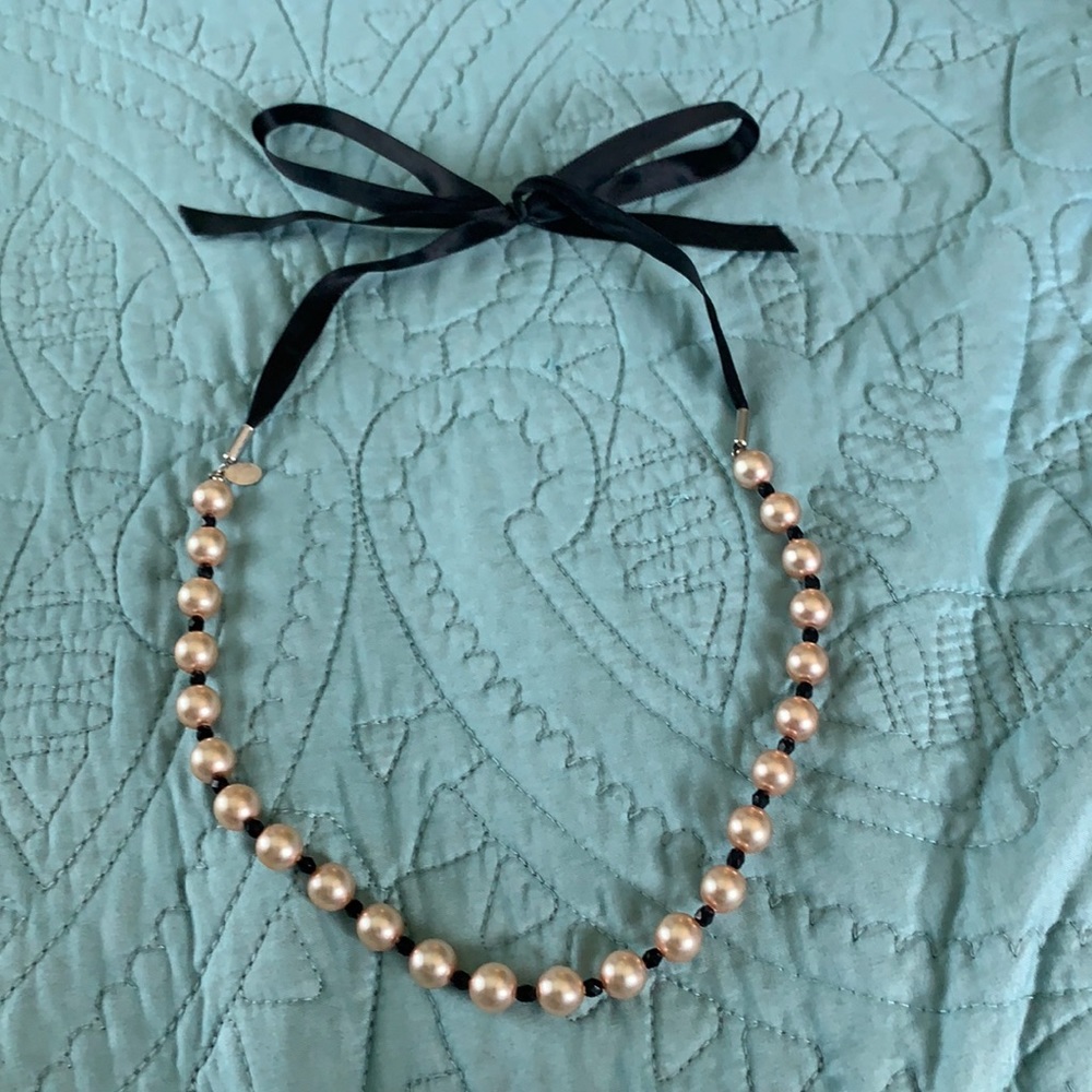 Beige/pink pearl & black beads on ribbon 🎀